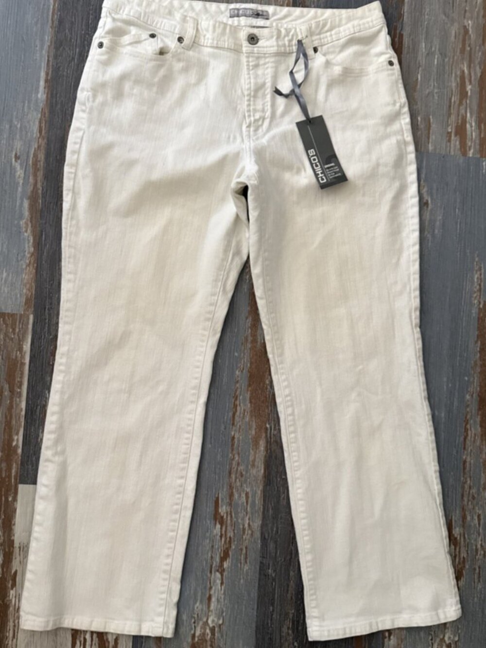 Chico's Platinum Womens White Jeans 2.5 Radiant Denim Stretch 34x28 Bootcut NEW
